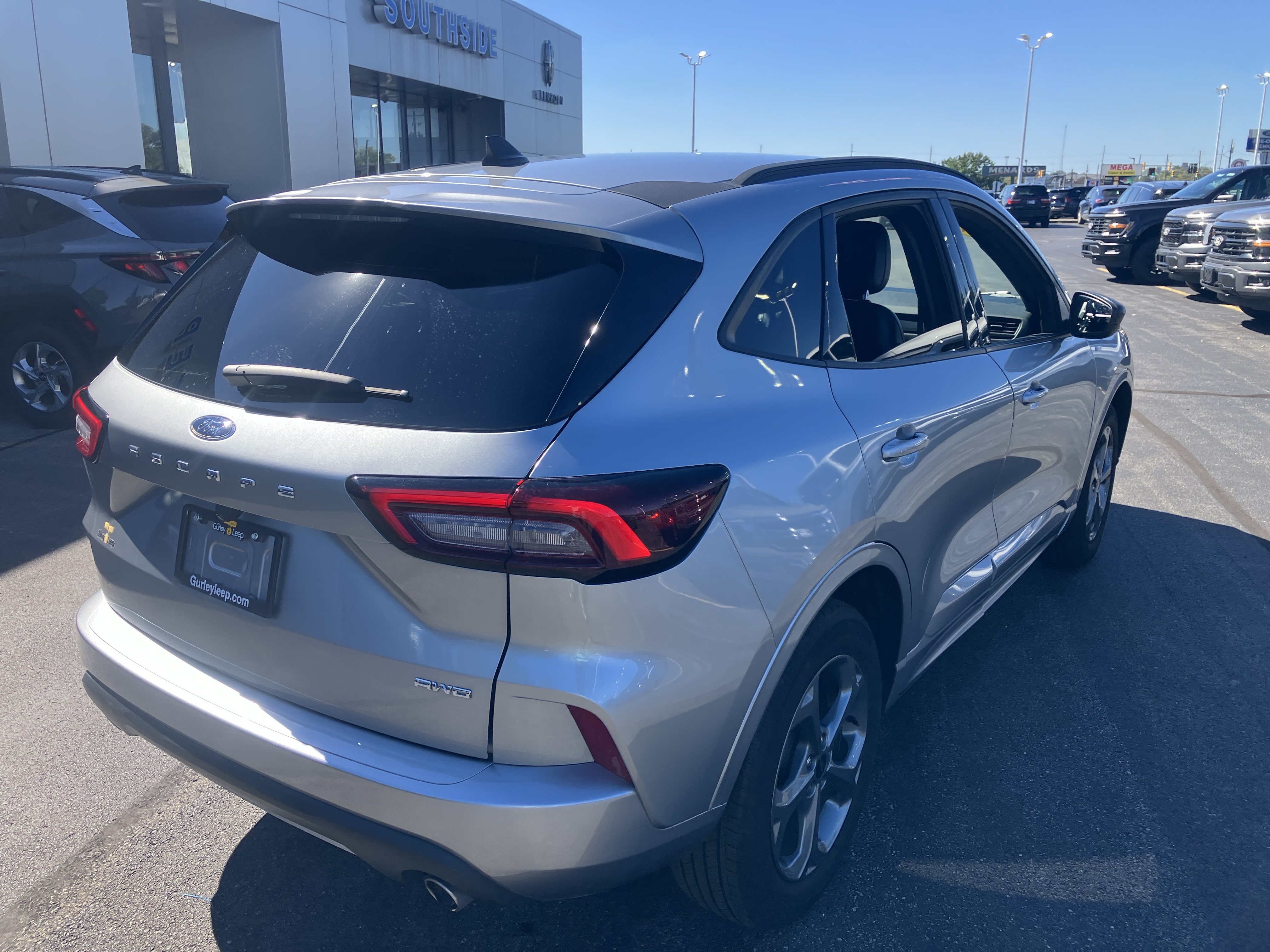 Used 2023 Ford Escape ST-Line AWD/4WD image 7