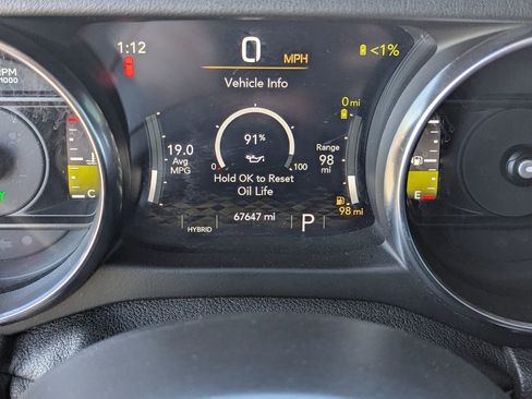 Used 2021 Jeep Wrangler Unlimited Sahara AWD/4WD image 26