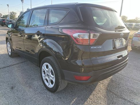 Used 2017 Ford Escape S image 5