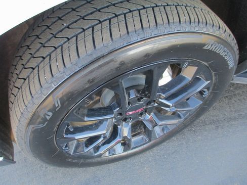 Used 2024 GMC Yukon Denali w/ Max Trailering Package image 12