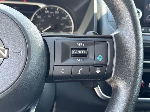 Used 2023 Nissan Rogue SV FWD image 23