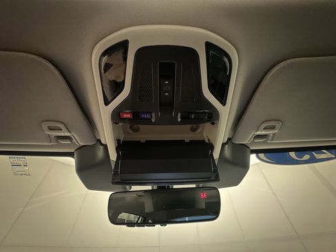 Certified 2025 Subaru Outback Limited image 18