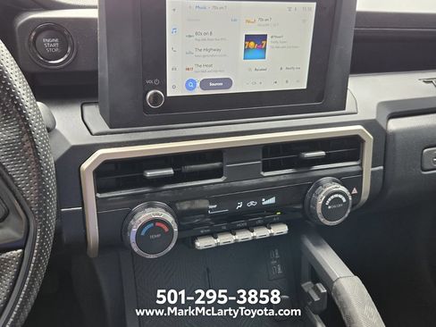 Used 2025 Toyota Tacoma SR AWD/4WD image 17