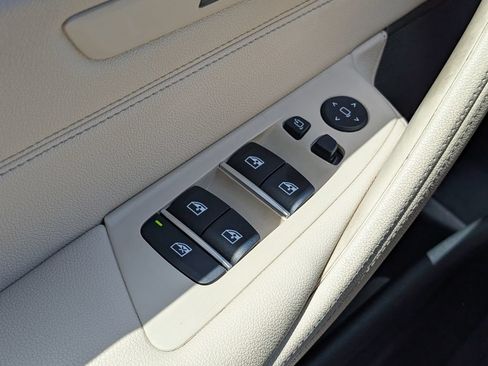 Used 2023 BMW 530e RWD image 30