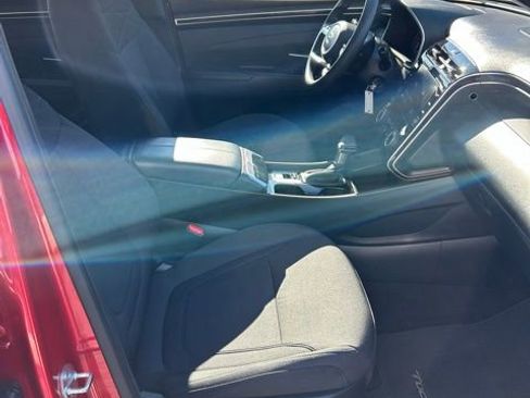 Used 2023 Hyundai Tucson SE image 11