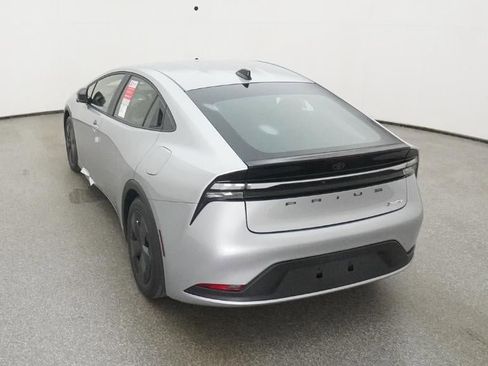 New 2026 Toyota Prius Plug-In Hybrid FWD image 6