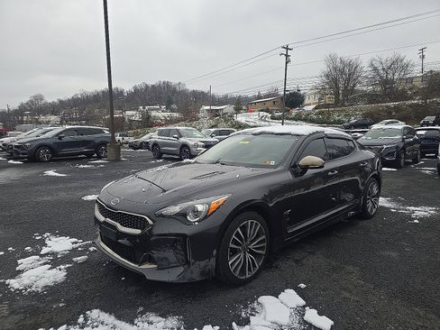 Used 2020 Kia Stinger GT-Line w/ Sun & Sound Package image 9
