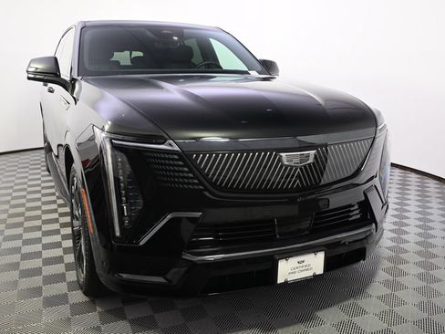 Used 2025 Cadillac Escalade IQ Sport 1 AWD/4WD image 9