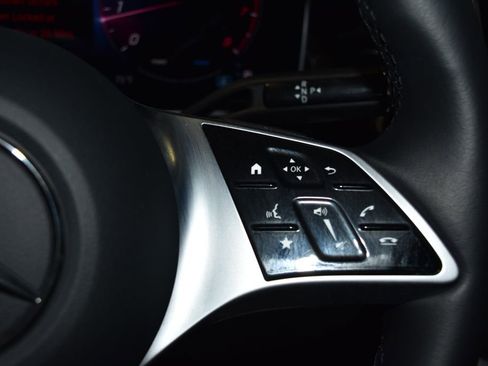 Certified 2024 Mercedes-Benz GLC 300 4MATIC image 10