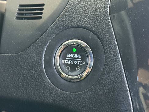 Used 2017 Ford Explorer XLT w/ Equipment Group 202A image 34