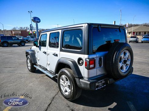 Used 2023 Jeep Wrangler Unlimited Sport image 5