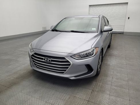 Used 2017 Hyundai Elantra SE image 15