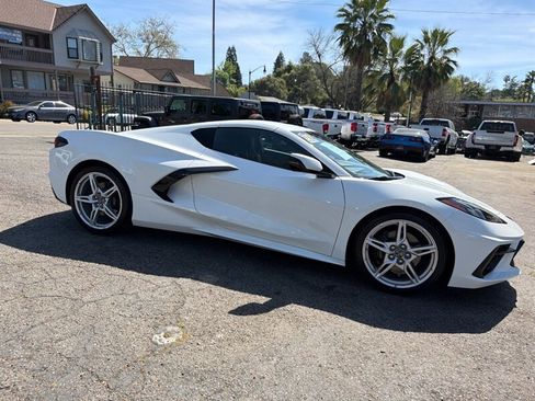 Used 2021 Chevrolet Corvette Stingray Coupe w/ 1LT RWD image 7