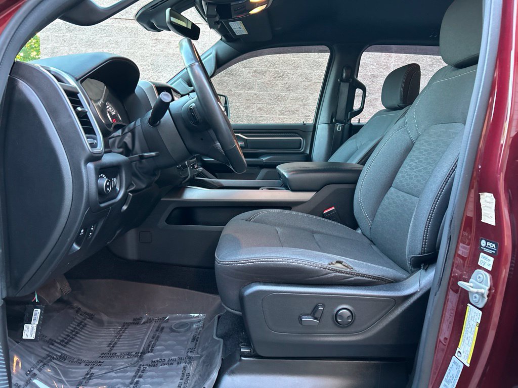 Used 2025 RAM 1500 Big Horn AWD/4WD image 14