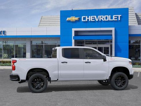 New 2026 Chevrolet Silverado 1500 Custom Trail Boss w/ LPO, Dark Essentials Package image 5
