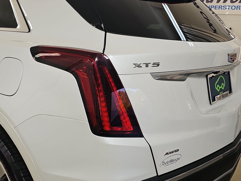 Used 2024 Cadillac XT5 Premium Luxury w/ LPO, Floor Liner Package AWD/4WD image 41