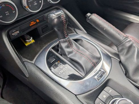 Used 2017 MAZDA MX-5 Miata RF Grand Touring image 13