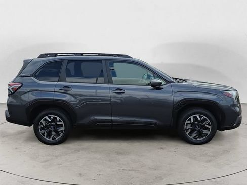 Certified 2025 Subaru Forester Premium AWD/4WD image 6