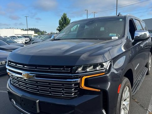 Used 2023 Chevrolet Suburban Premier AWD/4WD image 1