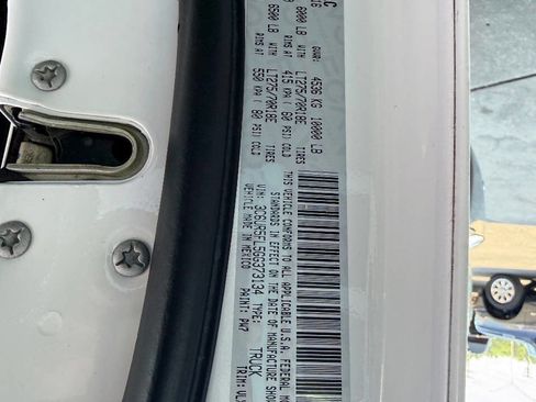 Used 2016 RAM 2500 Laramie AWD/4WD image 40