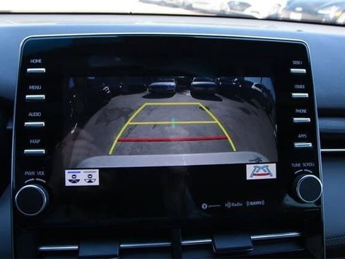 Used 2022 Toyota Avalon XLE image 16