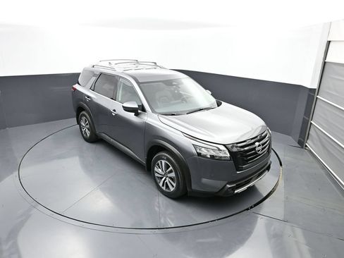 Used 2023 Nissan Pathfinder SL w/ Lighting Package (N92) AWD/4WD image 42