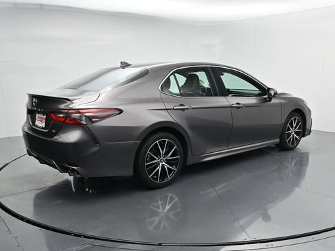 Used 2024 Toyota Camry SE FWD image 8
