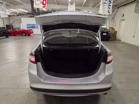 Used 2013 Ford Fusion SE FWD image 32