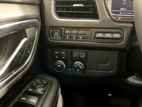 Used 2023 Chevrolet Tahoe Premier AWD/4WD image 15