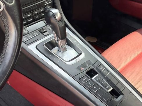 Used 2017 Porsche 911 Carrera RWD image 3