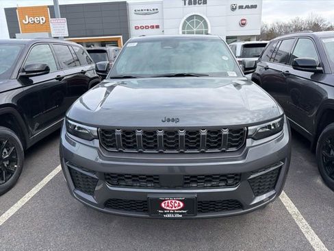 New 2026 Jeep Grand Cherokee Altitude AWD/4WD image 2