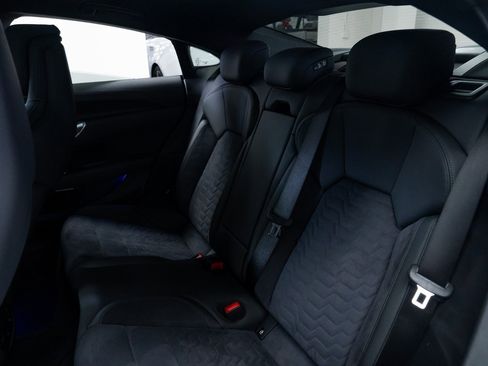 Used 2024 Audi e-tron GT Premium Plus image 20