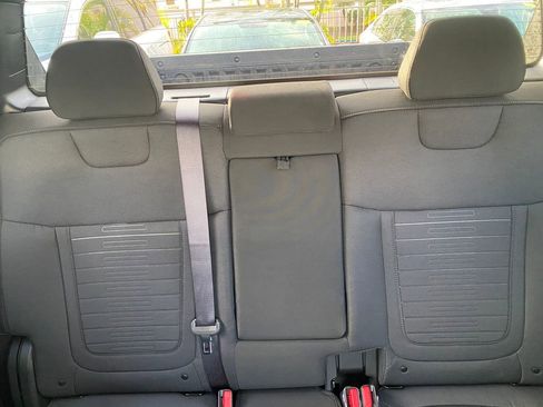 Certified 2025 Hyundai Santa Cruz SE image 36