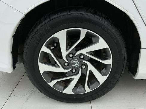 Used 2017 Honda Civic EX image 47