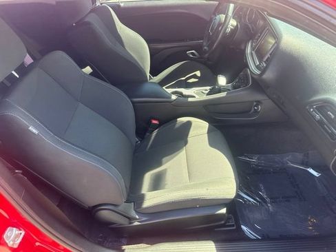Certified 2016 Dodge Challenger R/T RWD image 29