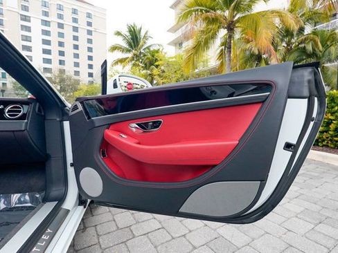 Used 2024 Bentley Continental GT V8 image 81