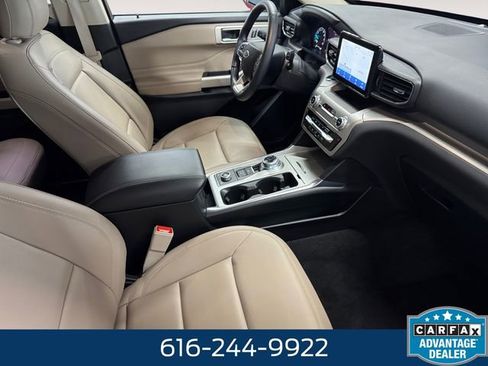 Used 2023 Ford Explorer XLT w/ Equipment Group 202A AWD/4WD image 4