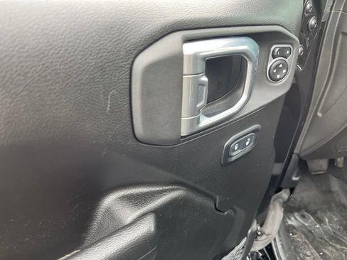 Used 2023 Jeep Gladiator Sport AWD/4WD image 26