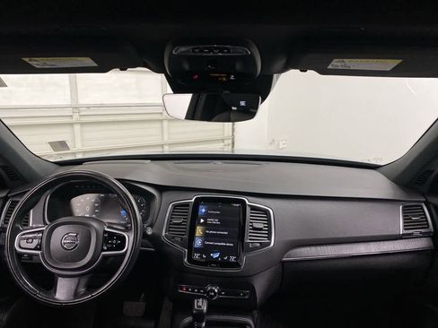 Used 2020 Volvo XC90 T6 Momentum w/ Protection Package image 14