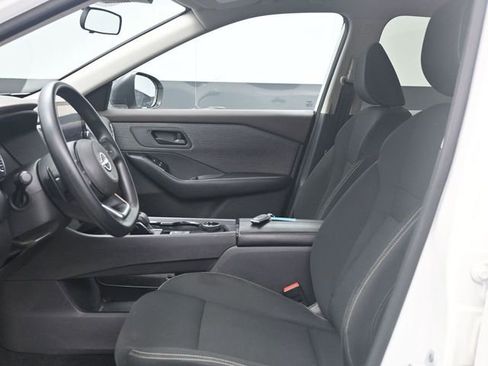 Used 2023 Nissan Rogue S image 6