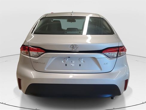 Used 2023 Toyota Corolla LE image 6