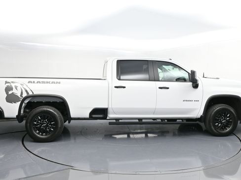 Certified 2025 Chevrolet Silverado 2500 W/T image 8