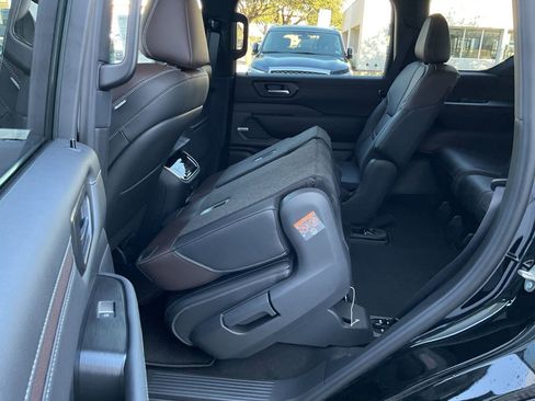 New 2026 Nissan Armada SL image 16