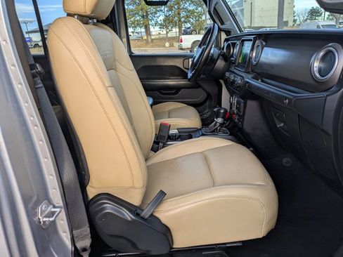 Used 2018 Jeep Wrangler Unlimited Rubicon image 22