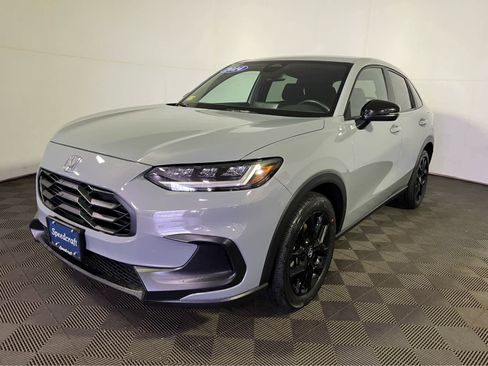 Used 2024 Honda HR-V Sport image 3