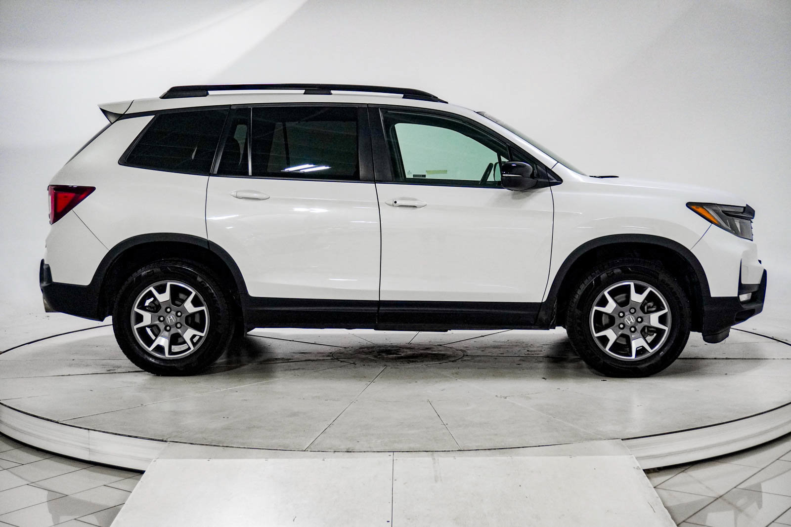 Used 2022 Honda Passport TrailSport image 12