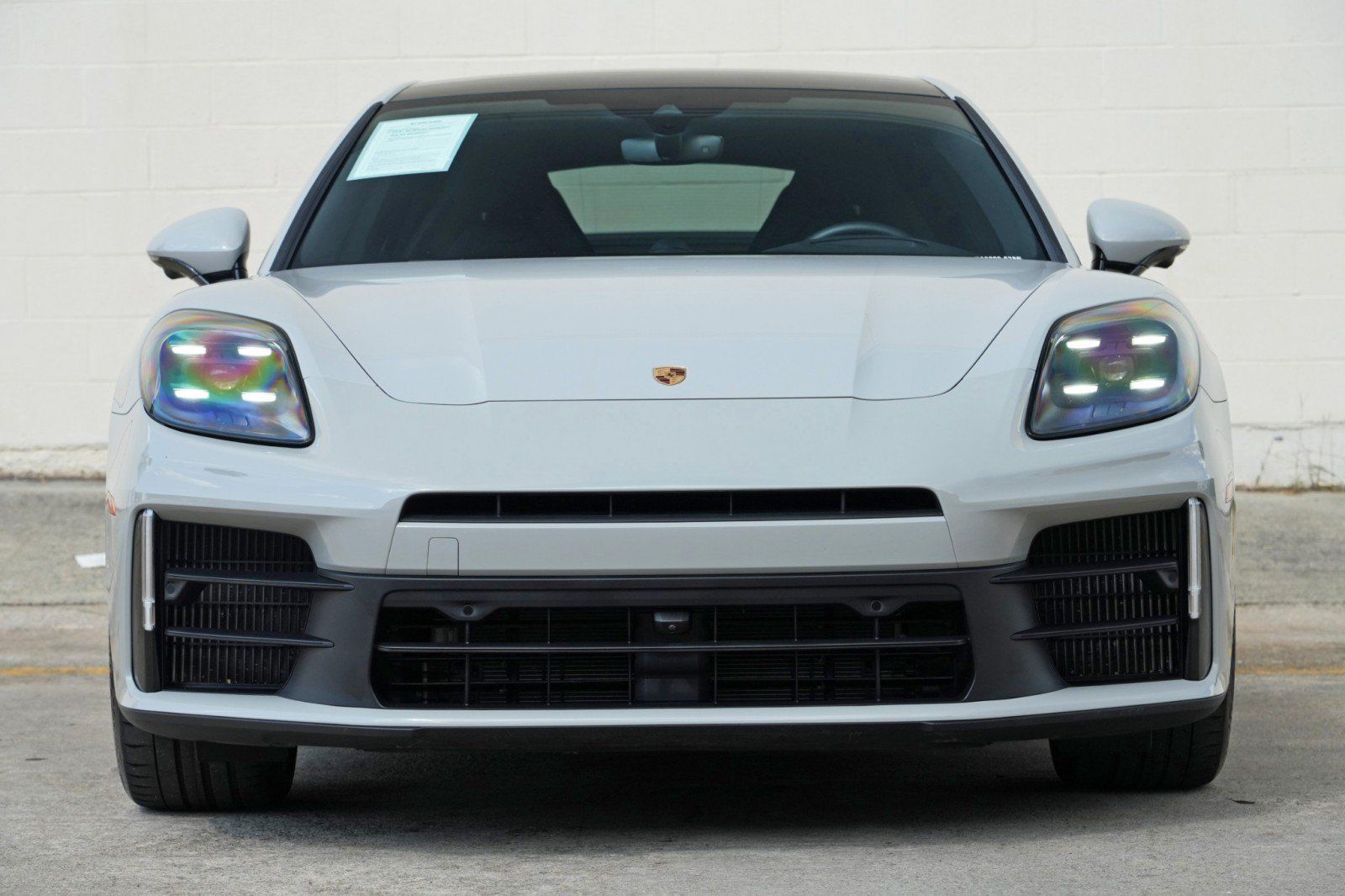 Used 2025 Porsche Panamera image 7