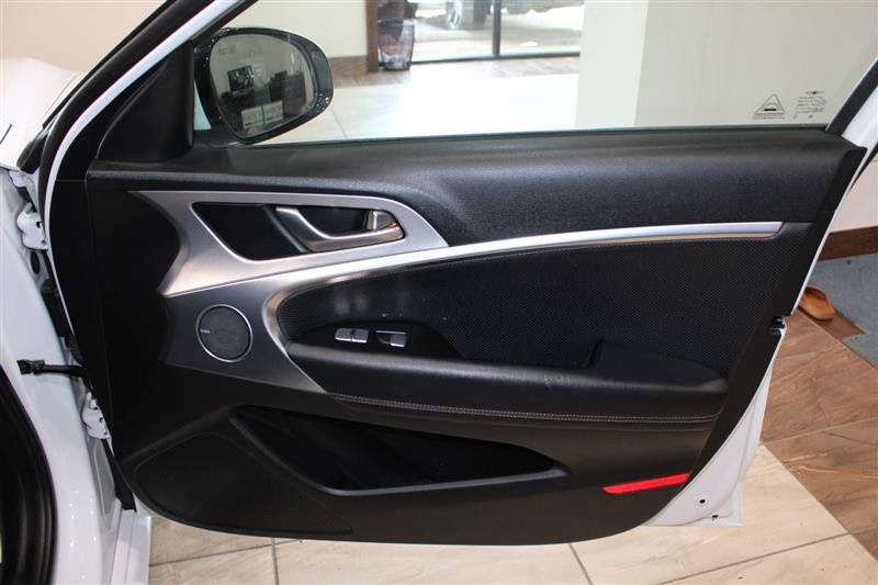 Used 2019 Genesis G70 2.0T Advanced w/ Elite Package RWD image 31