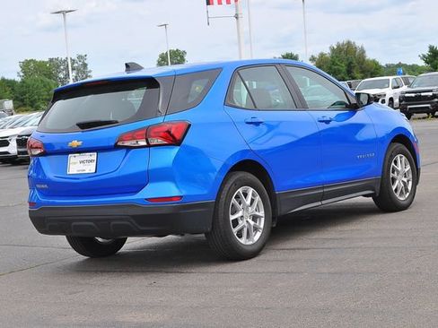 Used 2024 Chevrolet Equinox LS FWD image 3
