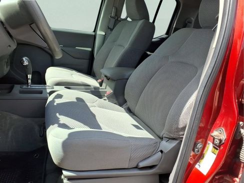Used 2015 Nissan Frontier SV RWD image 14